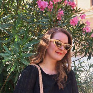 Meet your Posher, Elizabeth